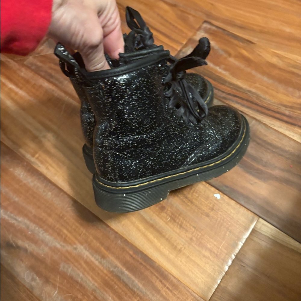 Dr. Martens Kids Glitter Combat Boots Black Lace Up‎ Size 12 (S4) - Picture 2 of 6